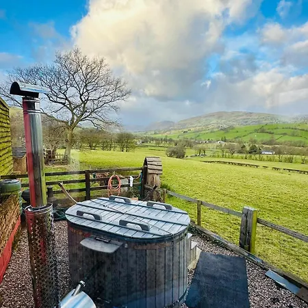 The Retreat Villa Llanrhaeadr-ym-Mochnant Exterior photo
